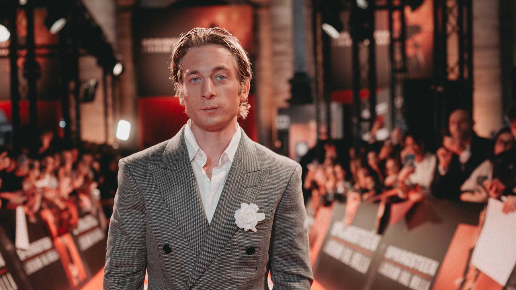 Jeremy Allen White e il volto nascosto di Bruce Springsteen