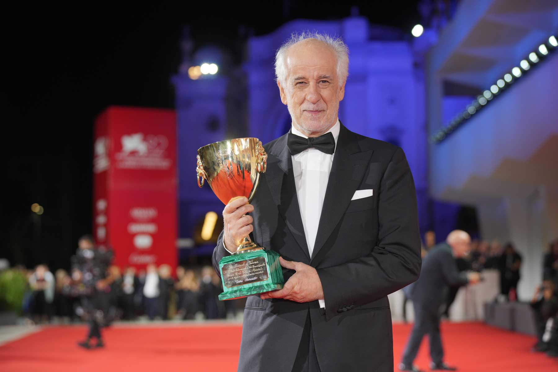 Venezia 82: la chiusura che divide e incanta — tra disaccordi e applausi